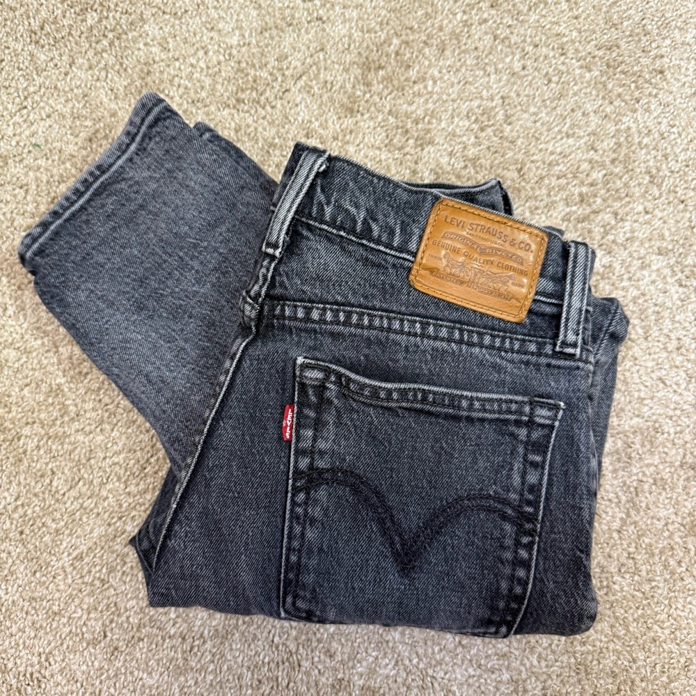 Levi's Wedgie Jean Black Wash Button Fly High Rise Butt Lifting Straight Crop 24